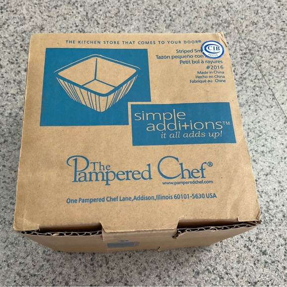 NIB The Pampered Chef Simple Additions Striped Small Bowl - Picture 7 of 7